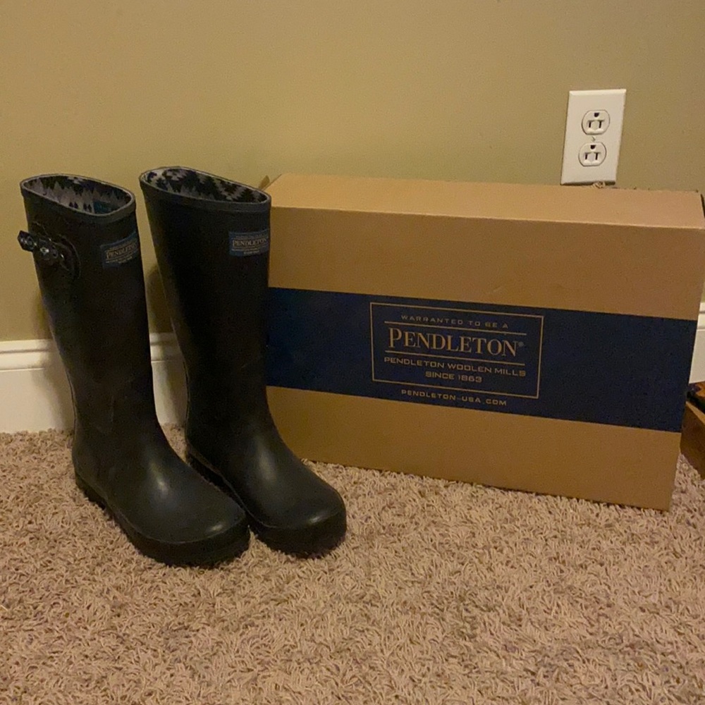 Like New Pendleton Rain Boots 👢